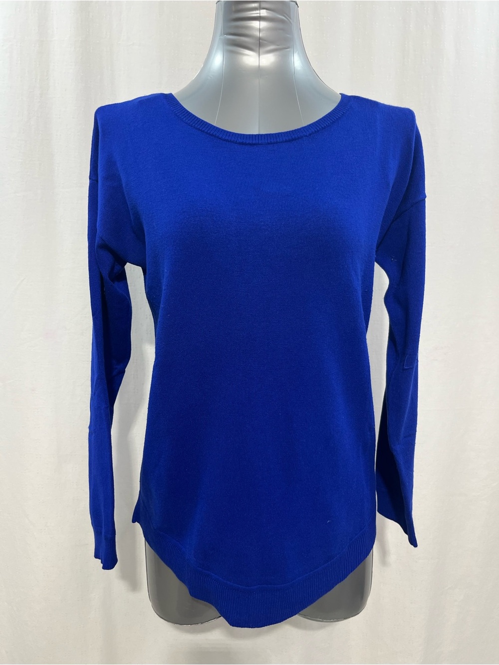 Cable & Gauge Electric Blue Long Sleeve light knit Crewneck Sweater woman’s 1546